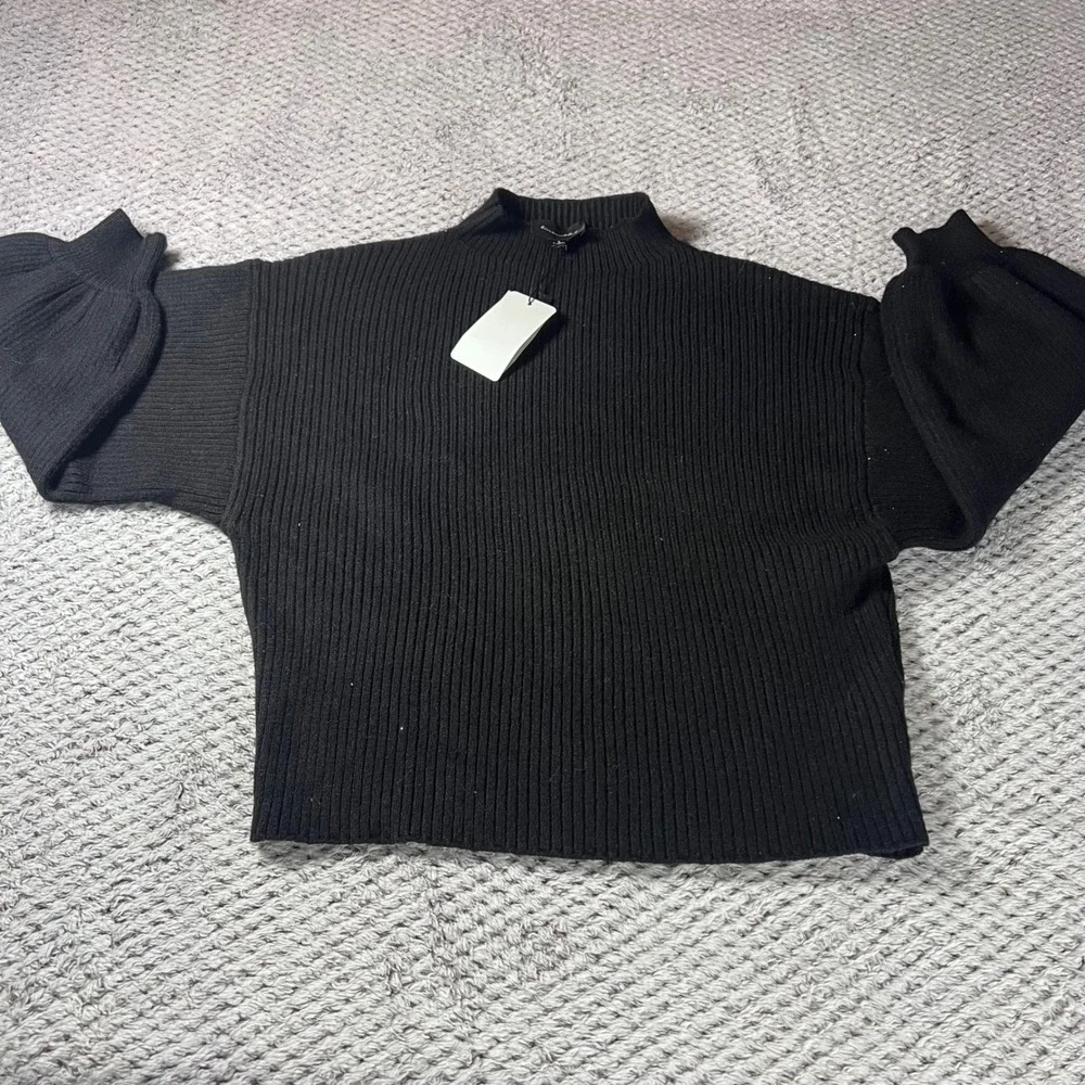 Line and Dot Women's Black Ribbed Mock Neck Balloon Sleeve‎ Sweater Small NWT